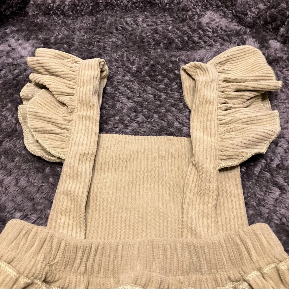 Girls Green Embroidered Christmas Tree Corduroy Overalls Romper/Jumpsuit Sz 3-6M